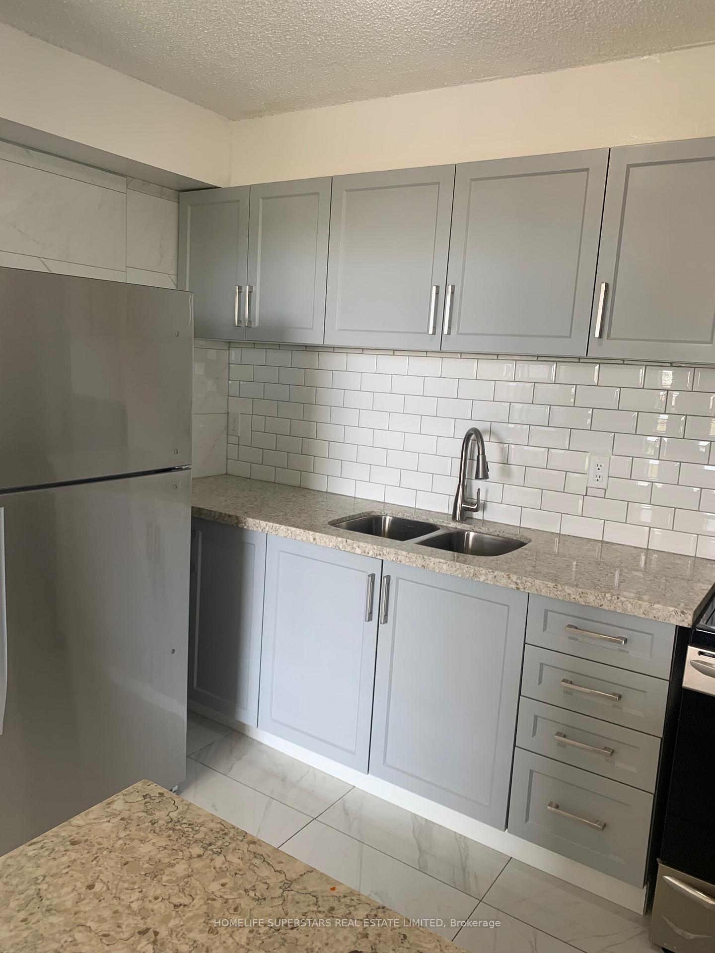 3 Bedrooms Condo at 4645 Jane,  Toronto For sale