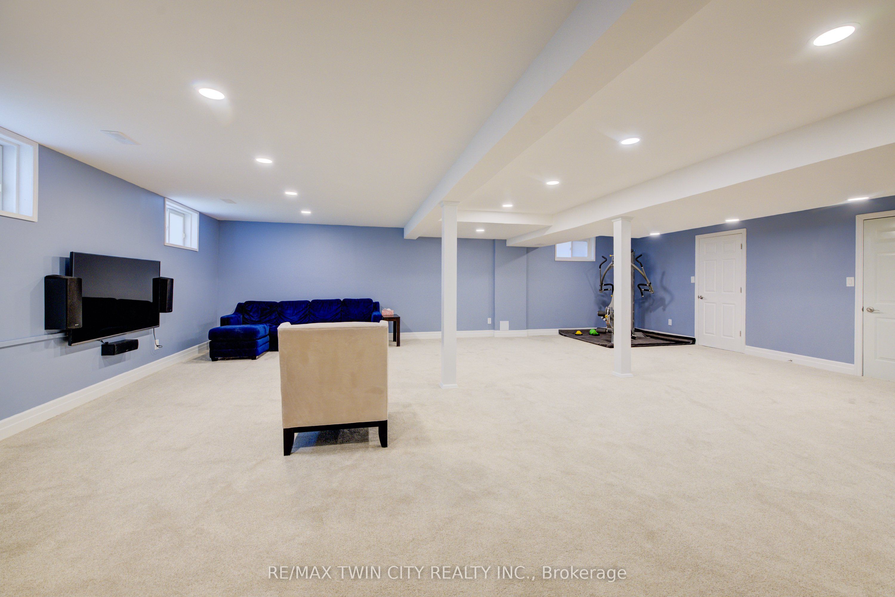 439 Northlake Drive