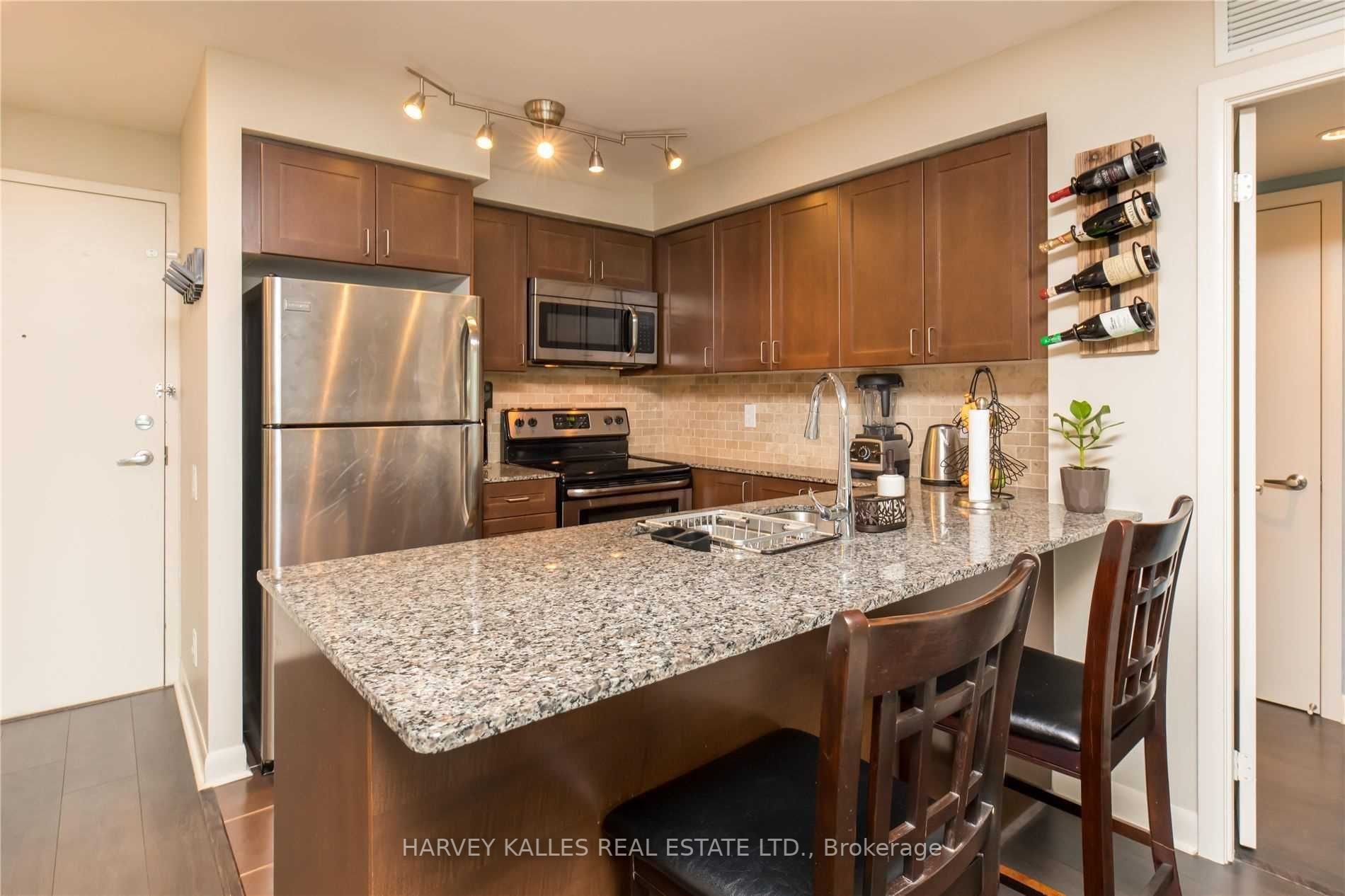 525 Wilson Avenue 812