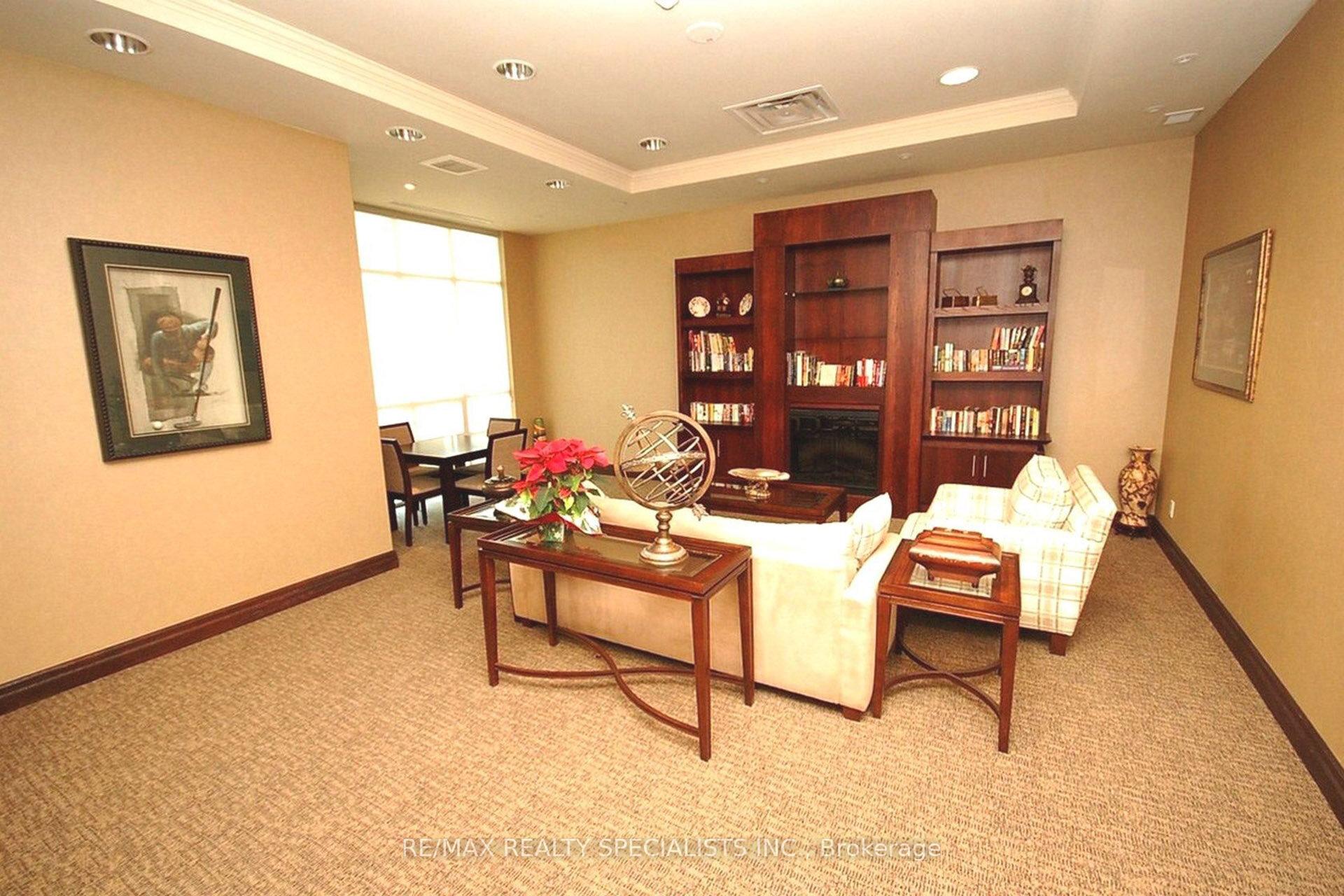 2 Bedrooms Condo at 335 Rathburn, Mississauga For sale