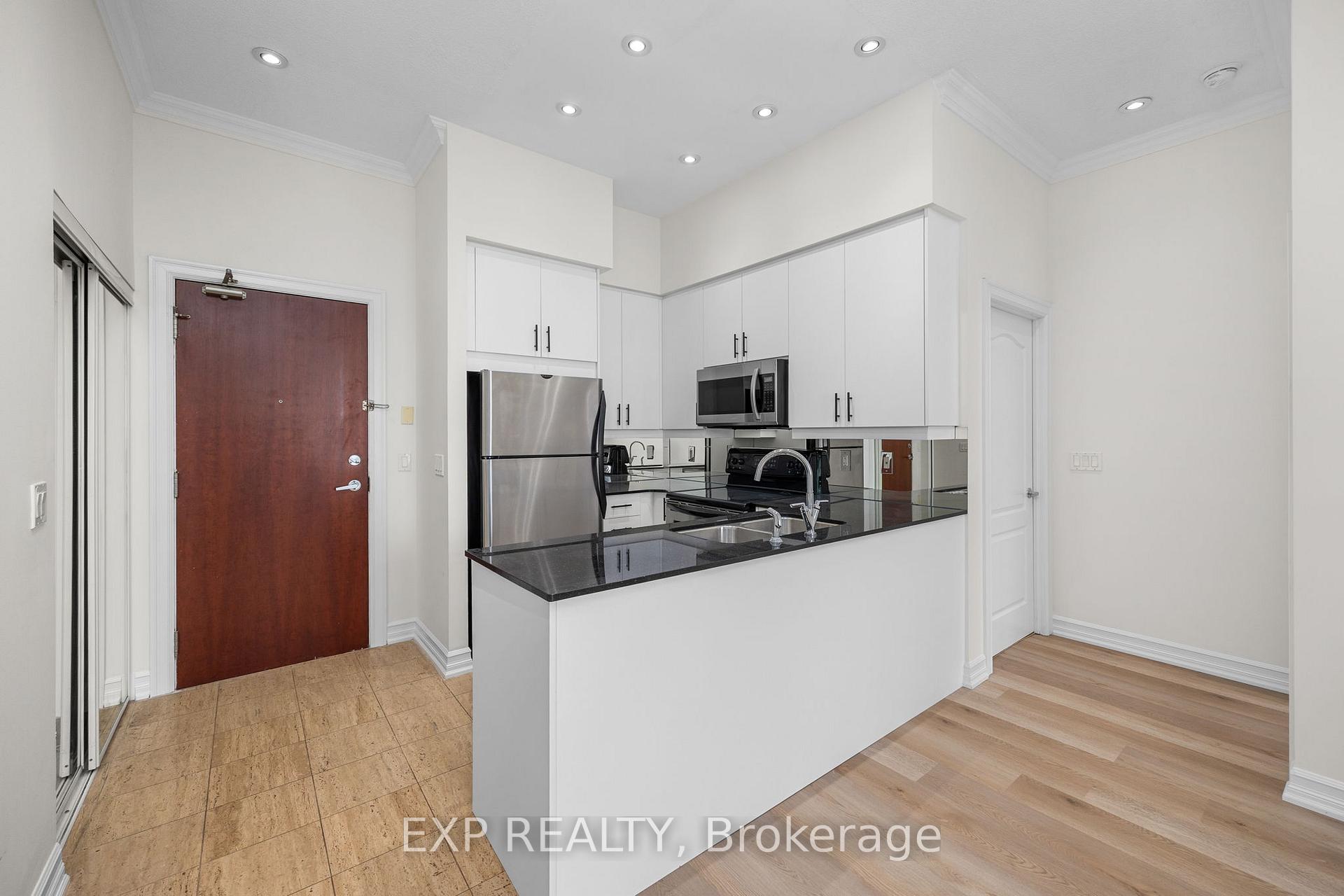 1 Bedroom Condo at 4090 Living Arts, Mississauga For sale