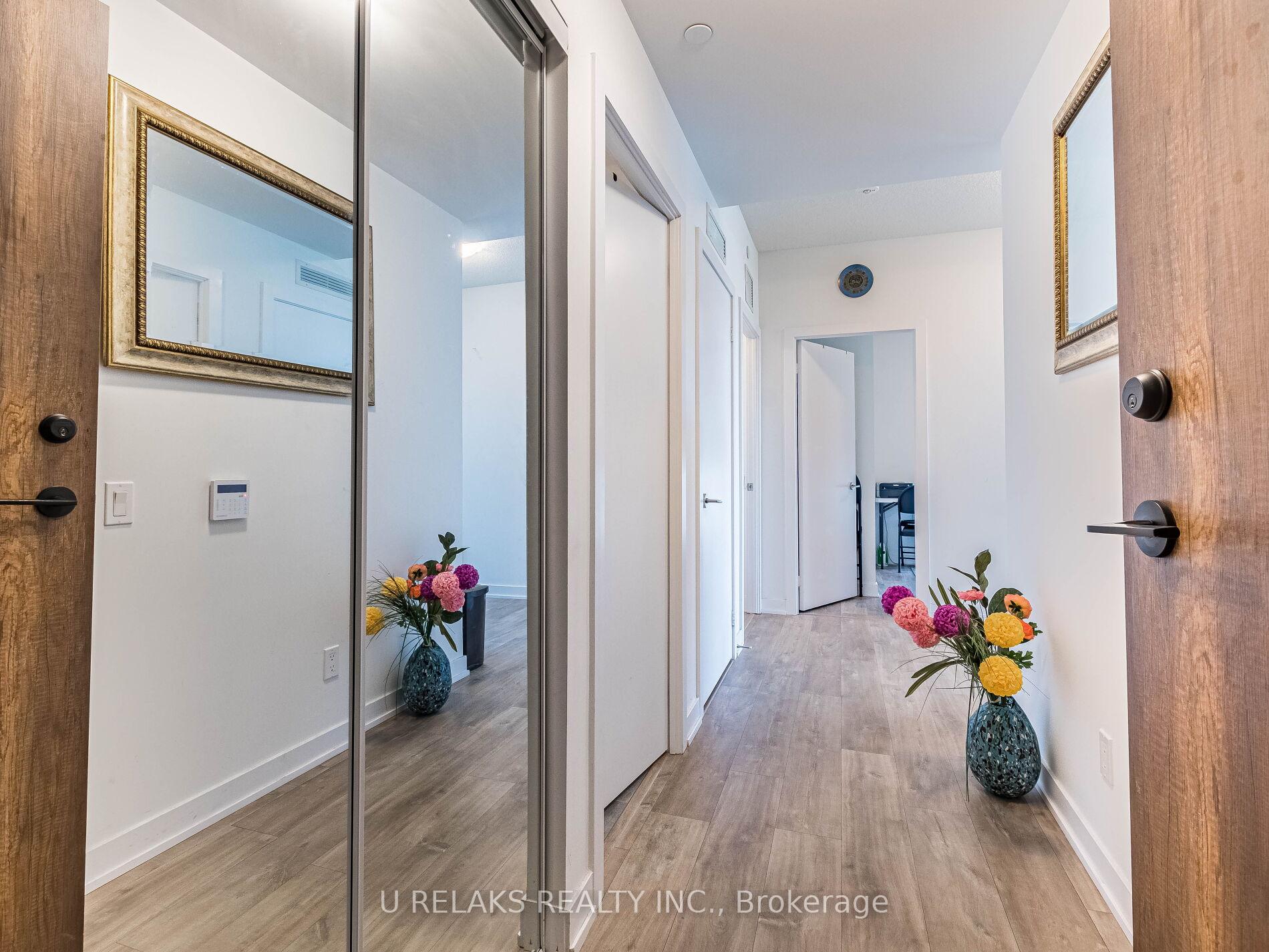 2 Bedrooms Condo at 251 Manitoba,  Toronto For sale