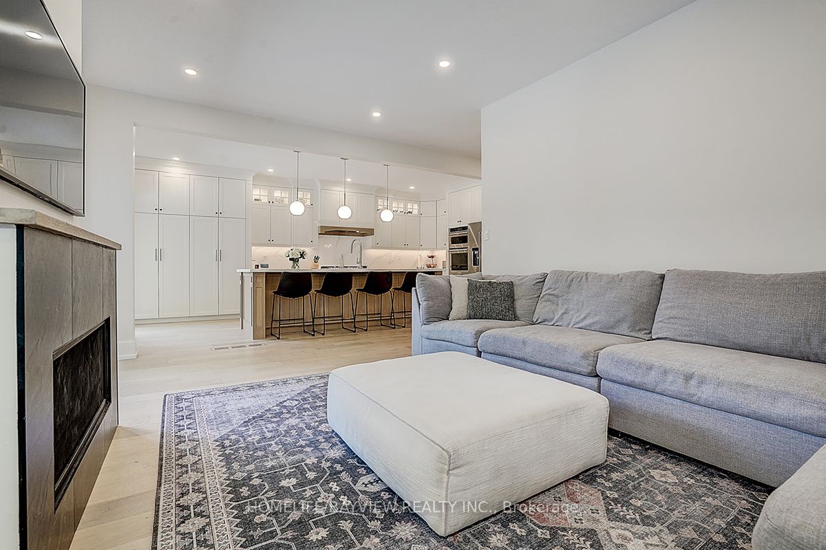46 Canyon Hill Avenue