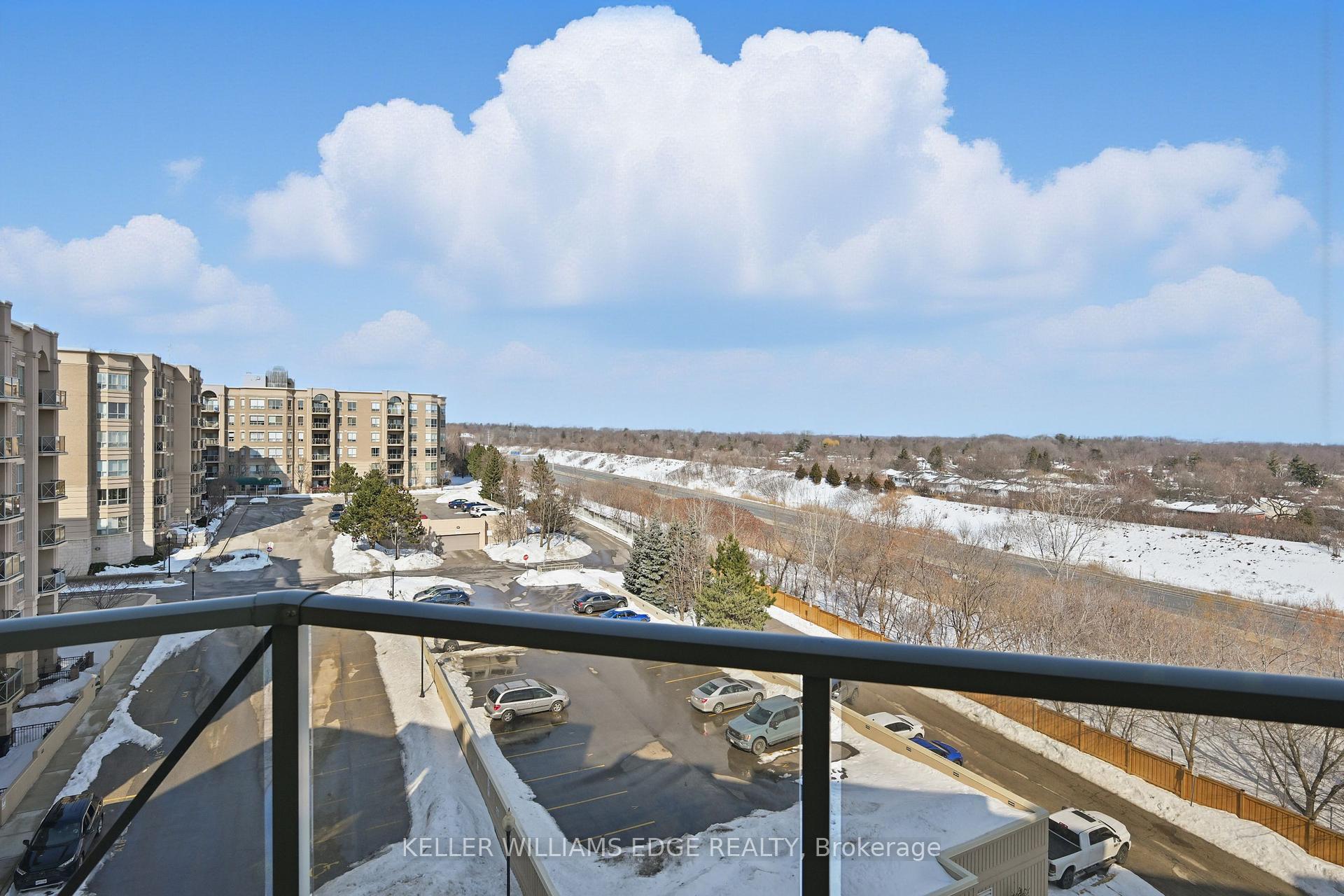 2 Bedrooms Condo at 2085 Amherst Heights,  Burlington For sale