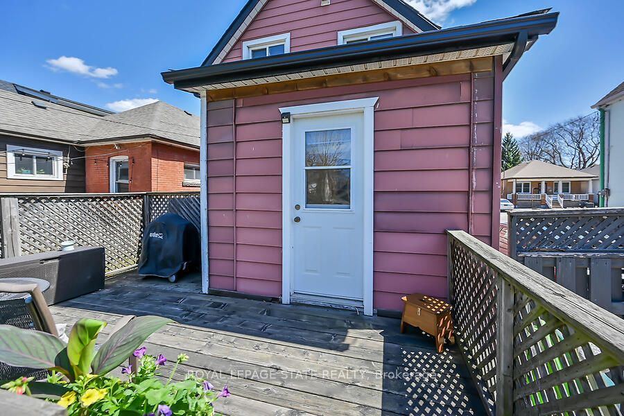 93 London Street, Hamilton, ON L8H 4B4