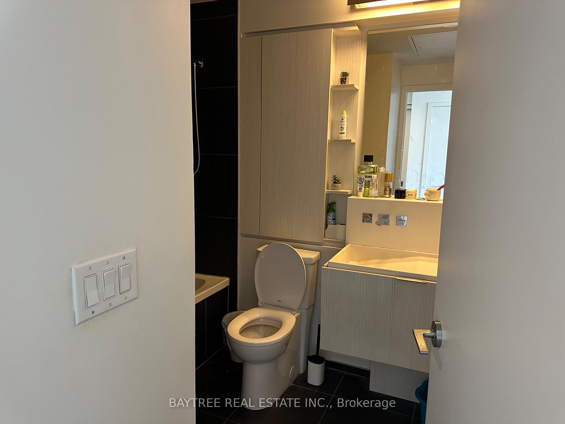 Condo at 101 Charles,  Toronto For sale