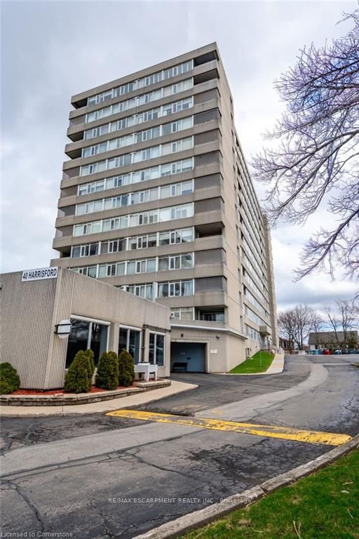 #402 - 40 Harrisford Street, Hamilton, ON L8K 6N1