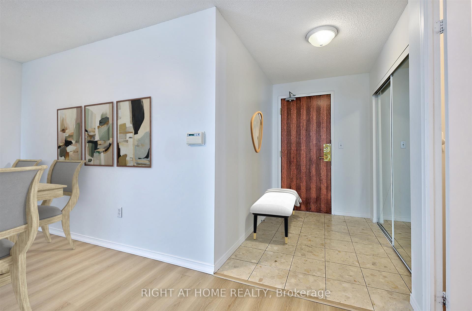 2 Bedrooms Condo at 1 Pemberton, Toronto For sale