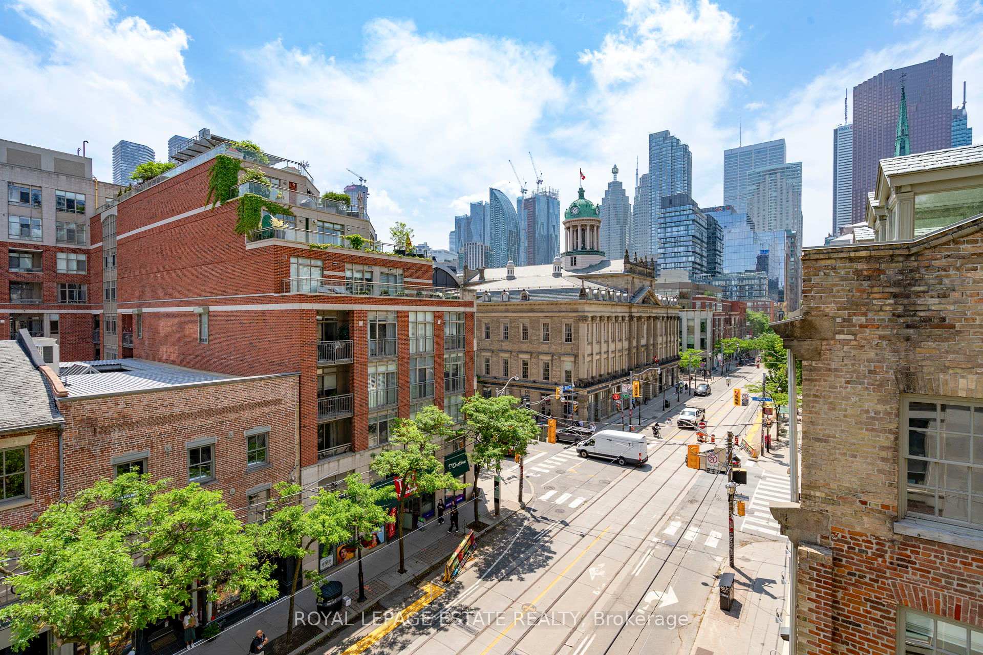 2 Bedrooms Condo at 168 King, Toronto For sale