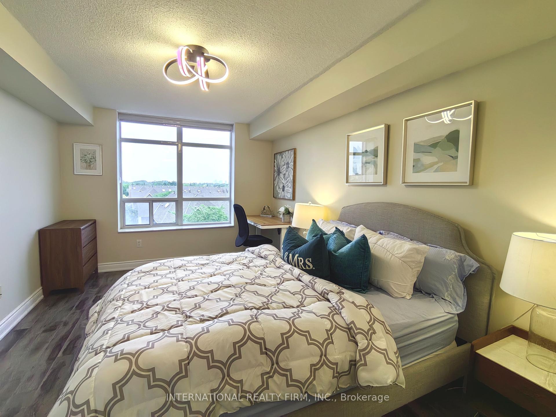 4 Bedrooms Condo at 880 Grandview, Toronto For sale