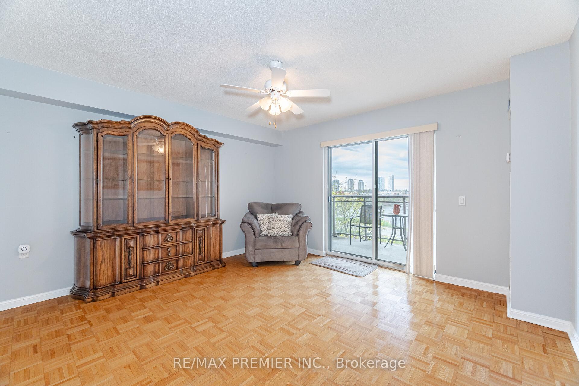 1 Bedroom Condo at 2502 Rutherford,  Vaughan For sale