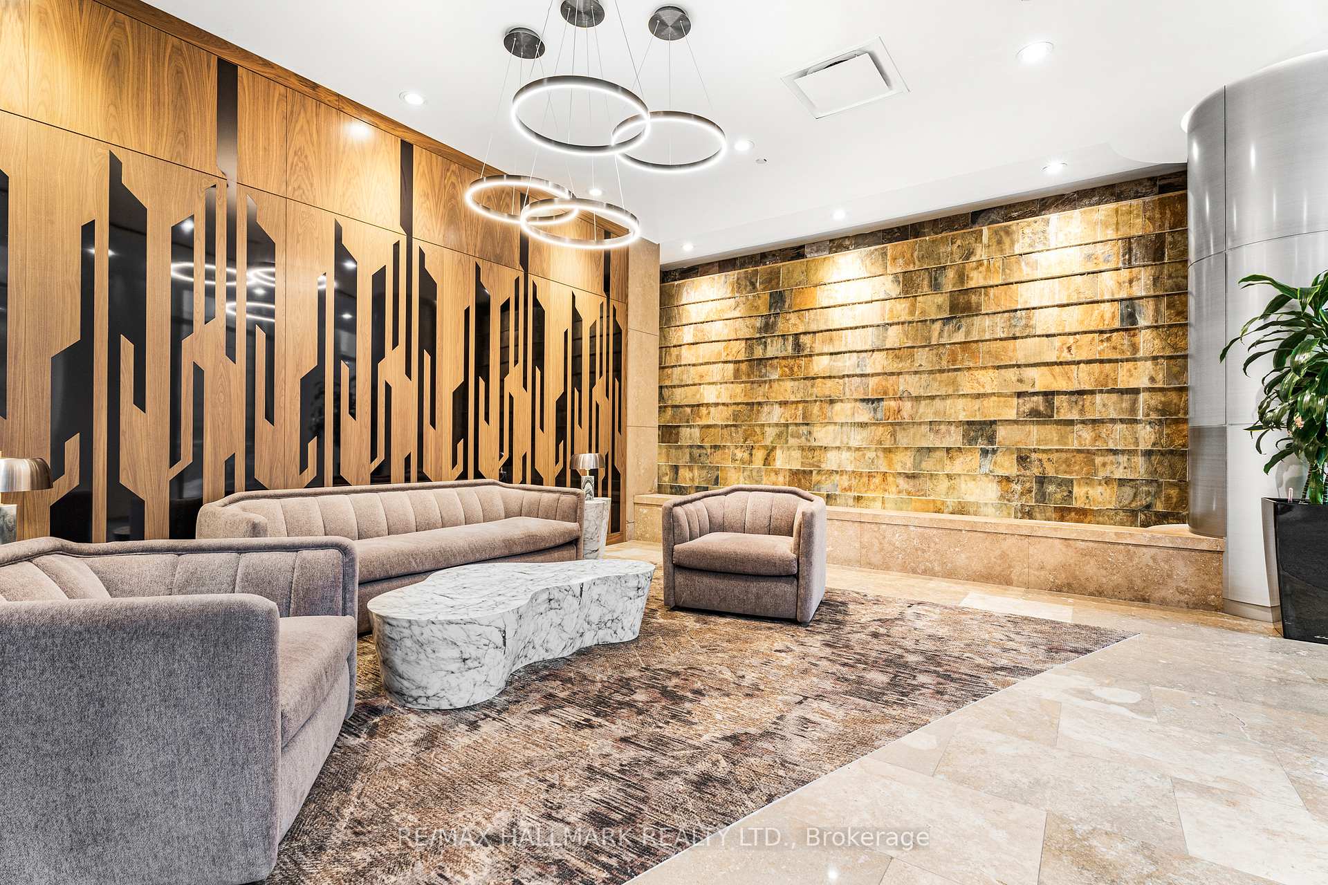 3 Bedrooms Condo at 5 Northtown, Toronto For sale