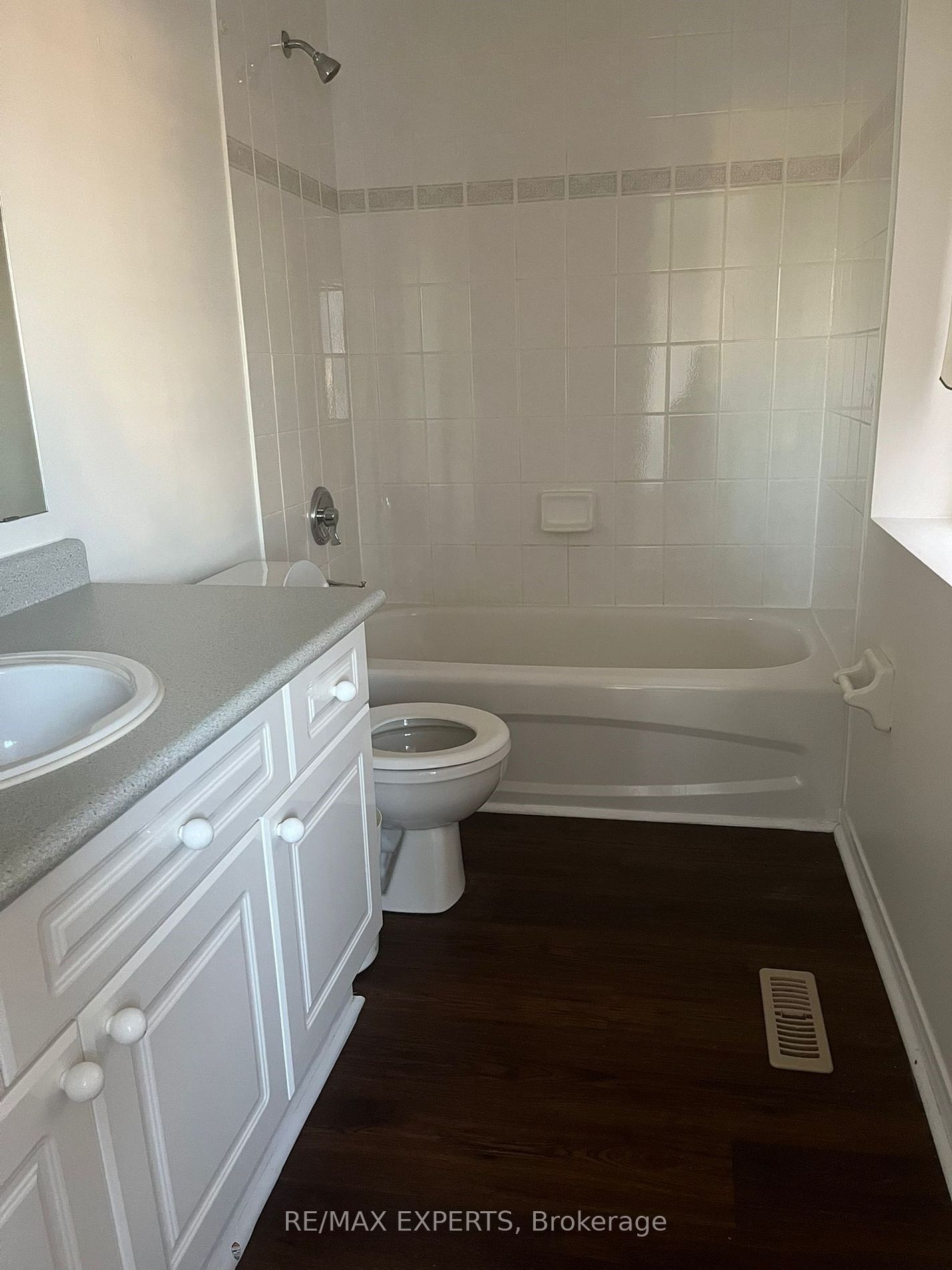 546 Aldershot Drive