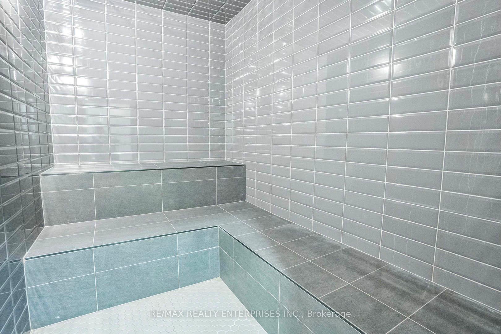 2 Bedrooms Condo at 2900 Highway 7, Vaughan For sale