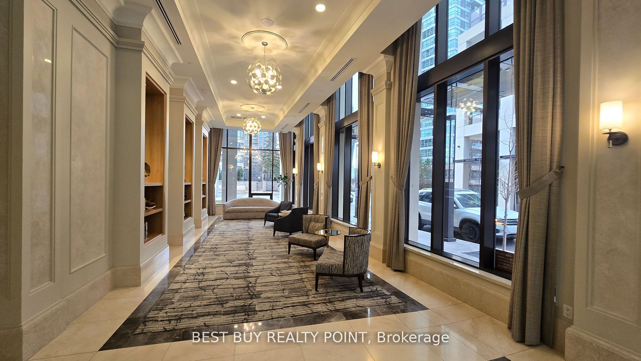 36 Elm Drive W, #201