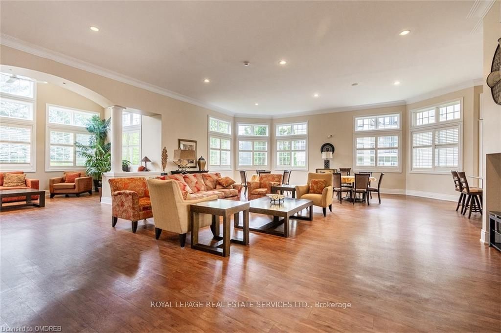 1483 Maple Avenue, #409