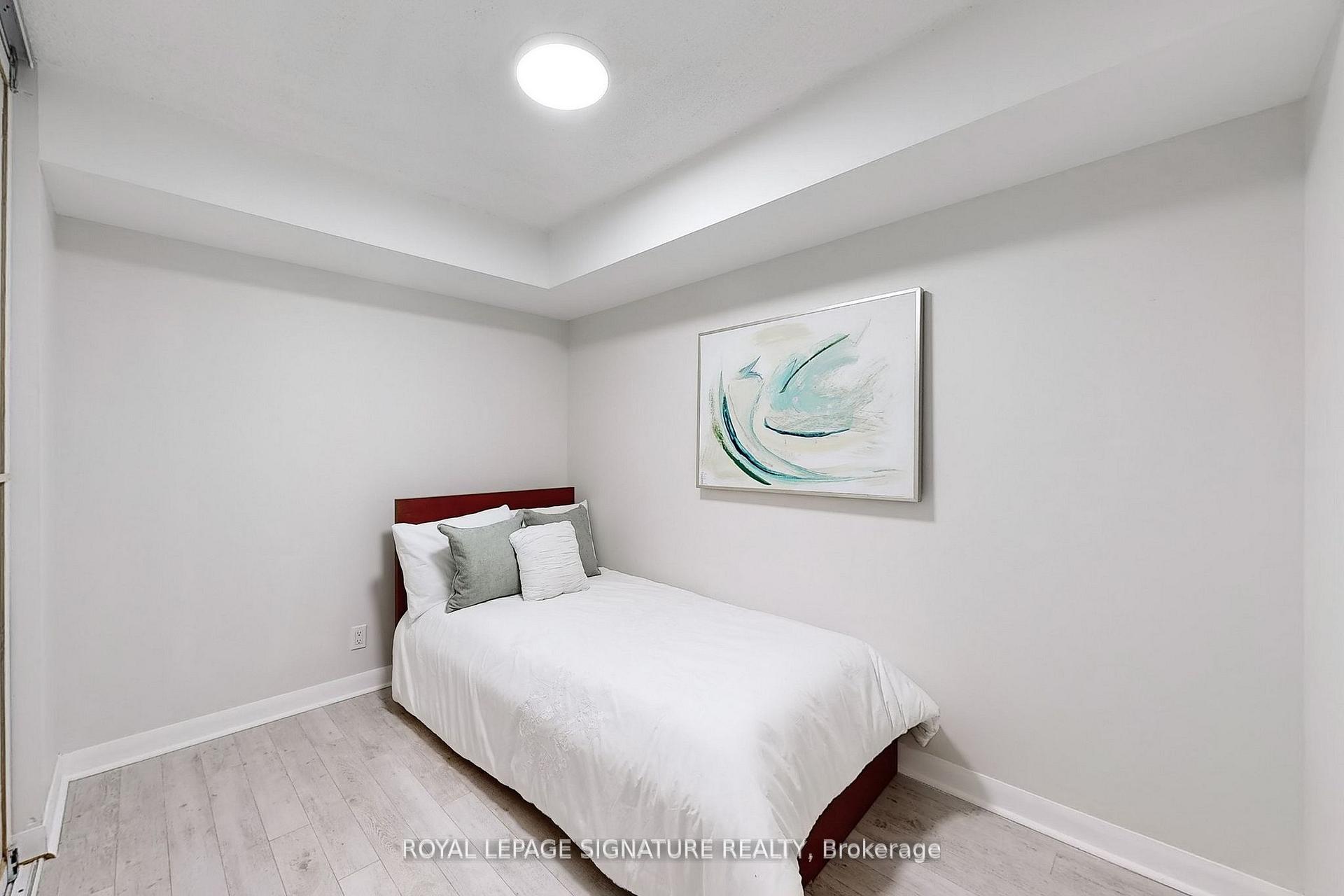 2 Bedrooms Condo at 600 Fleet, Toronto For sale