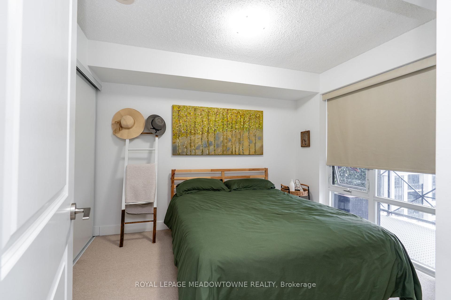 2 Bedrooms Condo at 2 Eva,  Toronto For sale