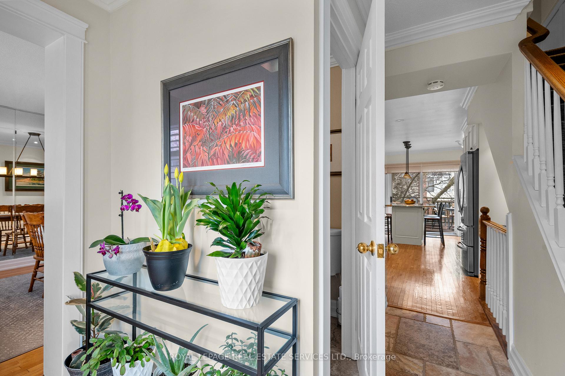 3 Bedrooms Condo at 2098 Marine,  Oakville For sale