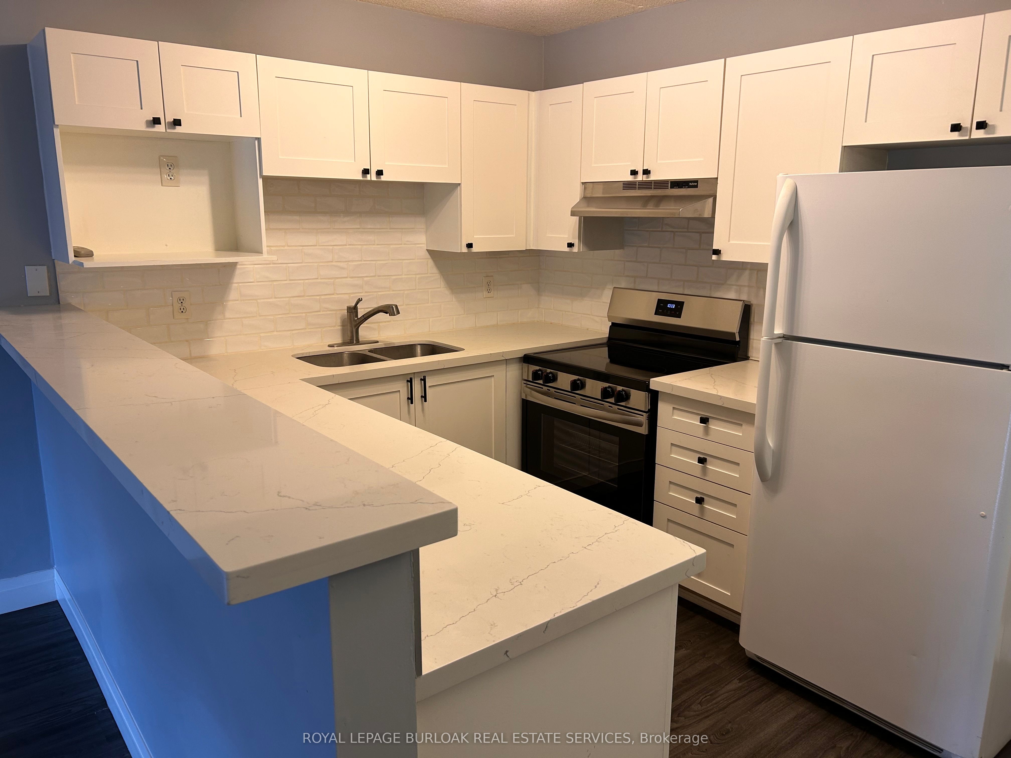 1820 Walkers Line, #104