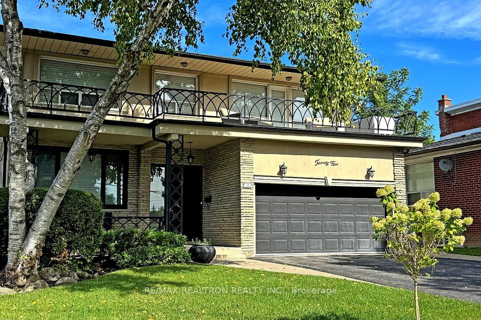 25 Cedar Spring Grove, Toronto, ON M3H 5L4