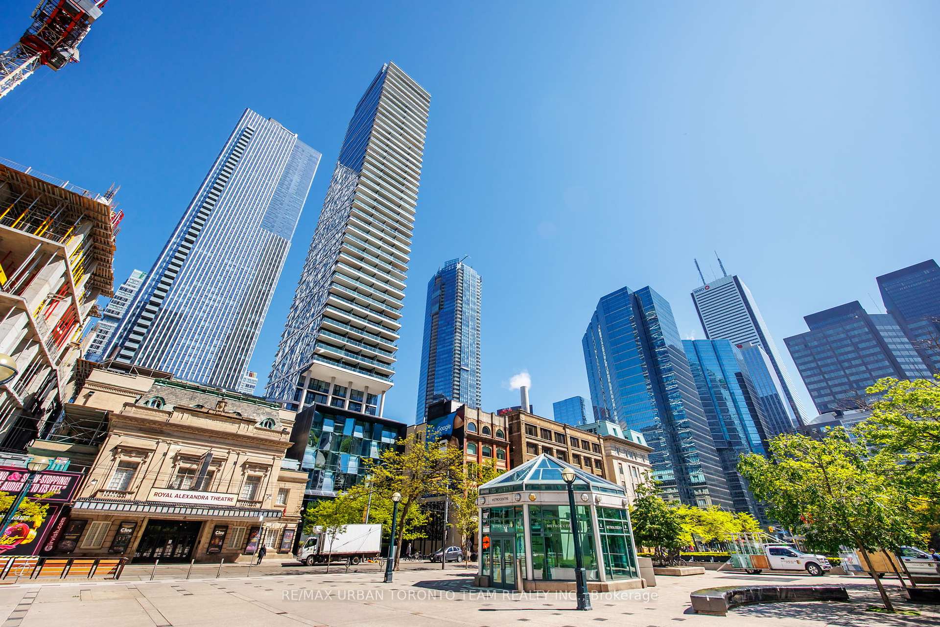 2 Bedrooms Condo at 224 King, Toronto For sale