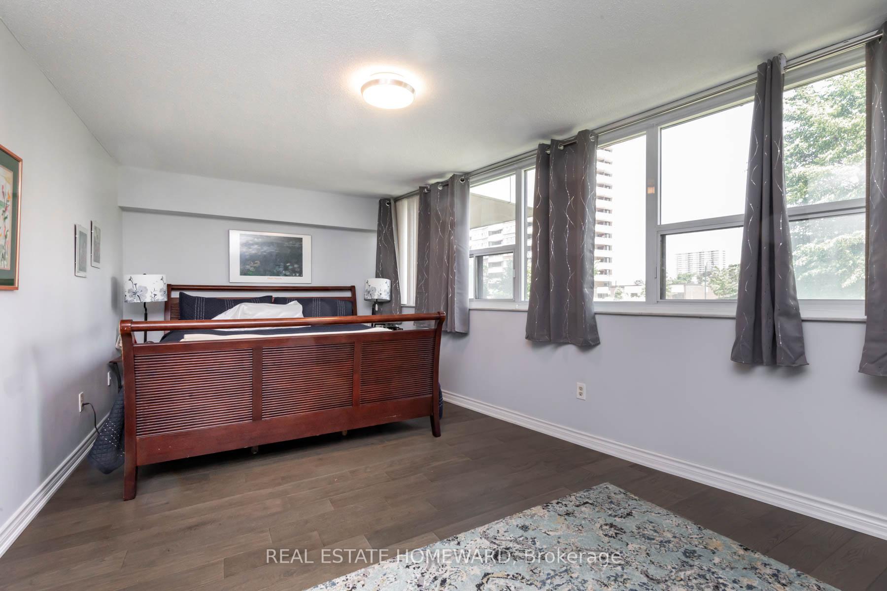 3 Bedrooms Condo at 45 Huntingdale, Toronto For sale