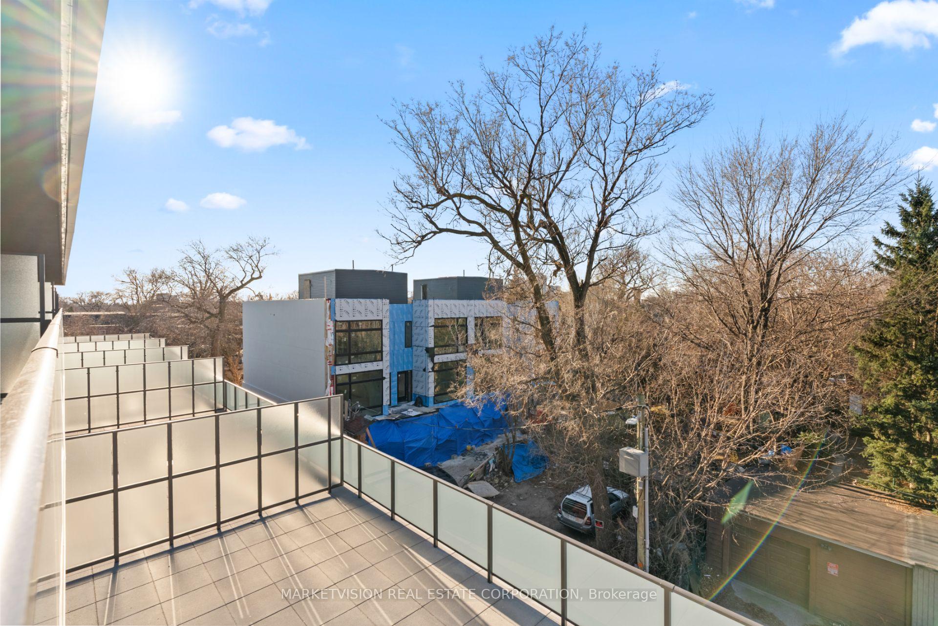4 Bedrooms Condo at 2625 Dundas,  Toronto For sale