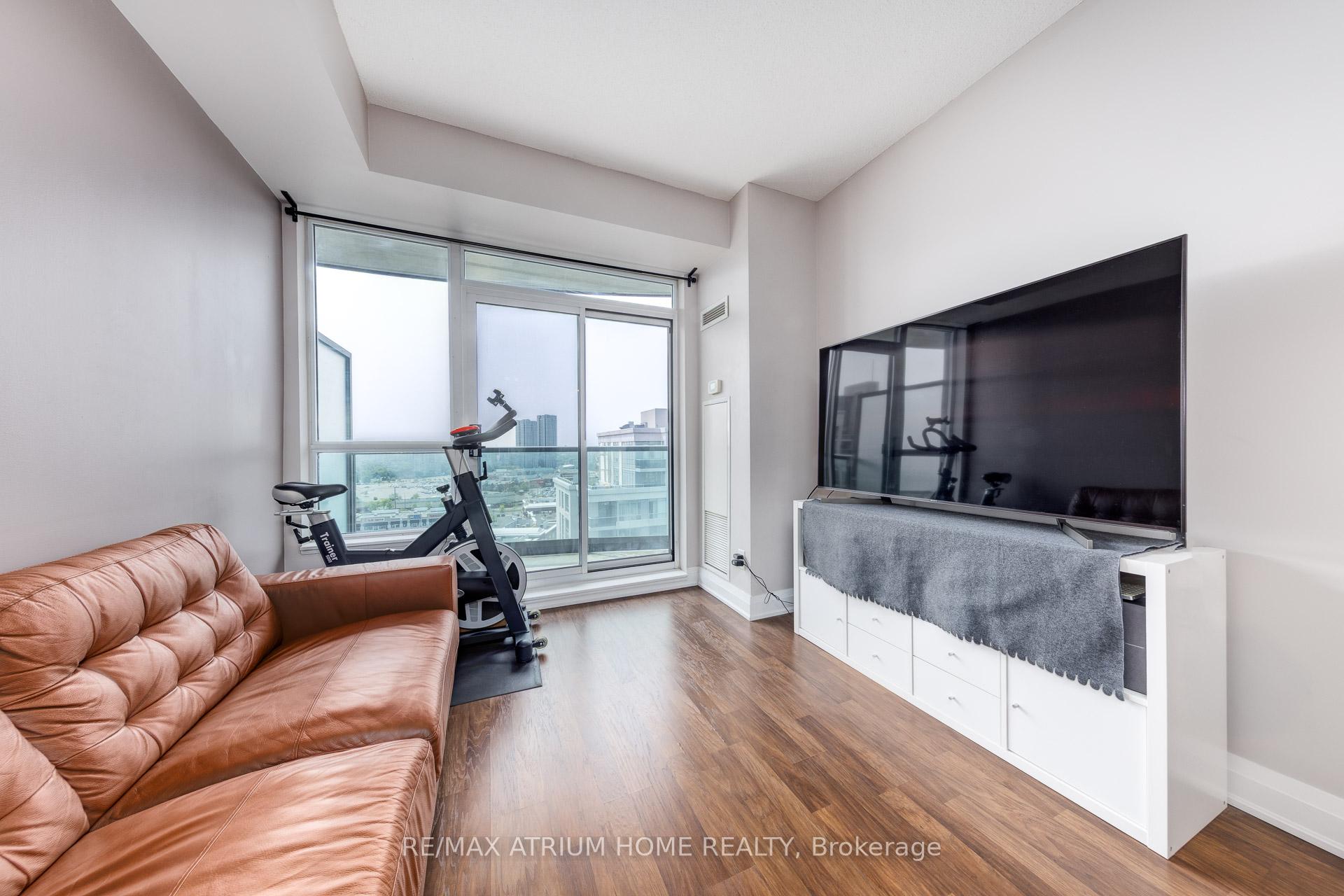 2 Bedrooms Condo at 20 North Park, Vaughan For sale