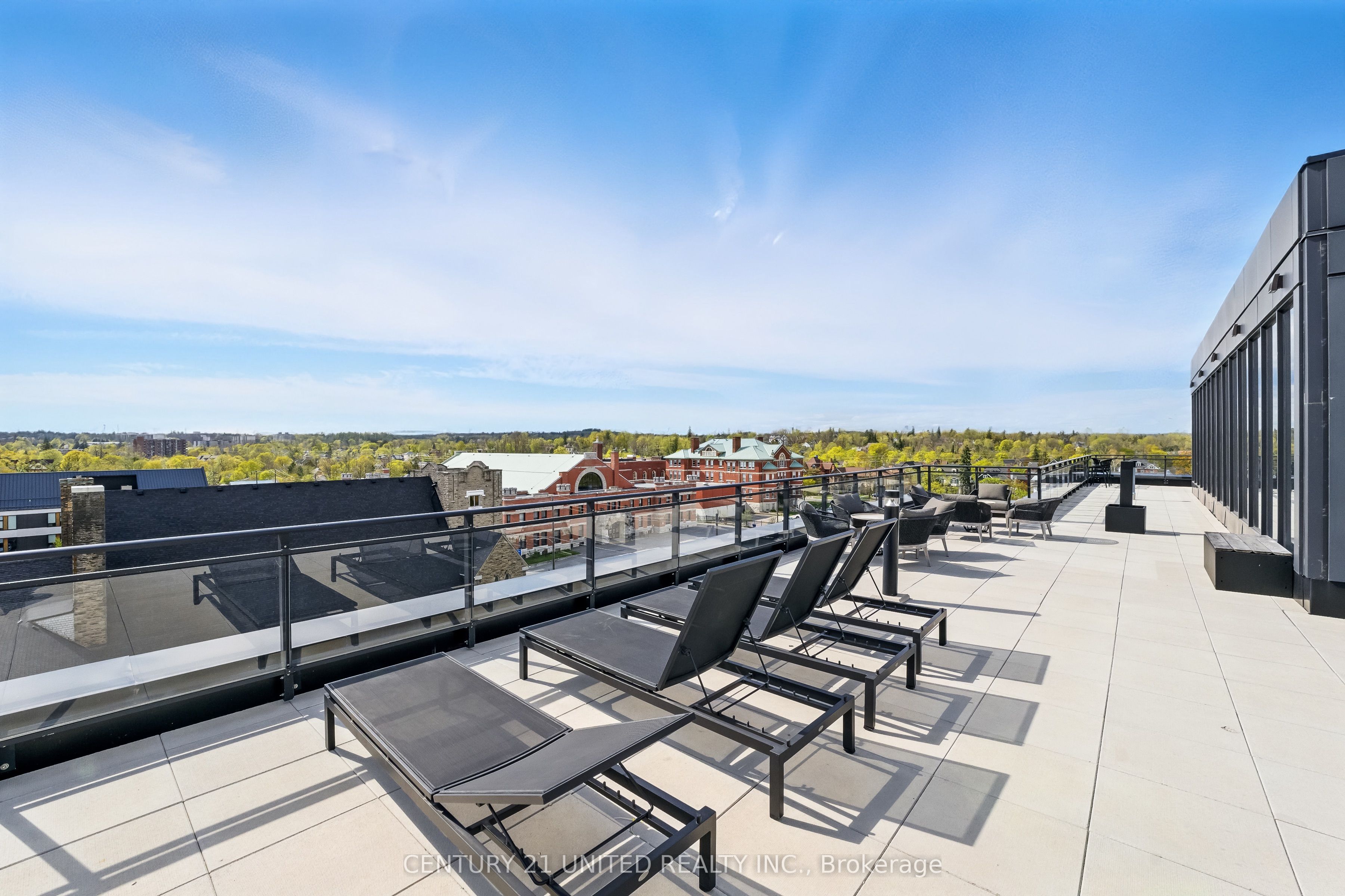 475 George Street N, #201