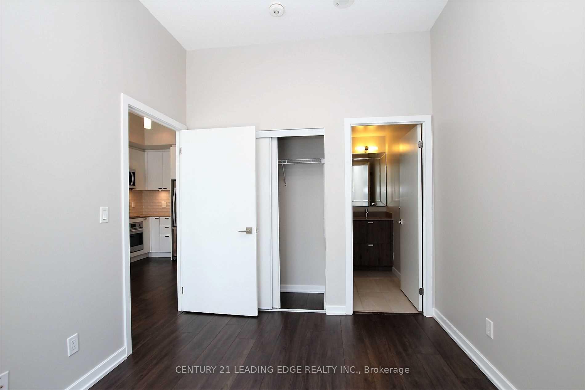2 Bedrooms Condo at 56 Forest Manor, Toronto For sale