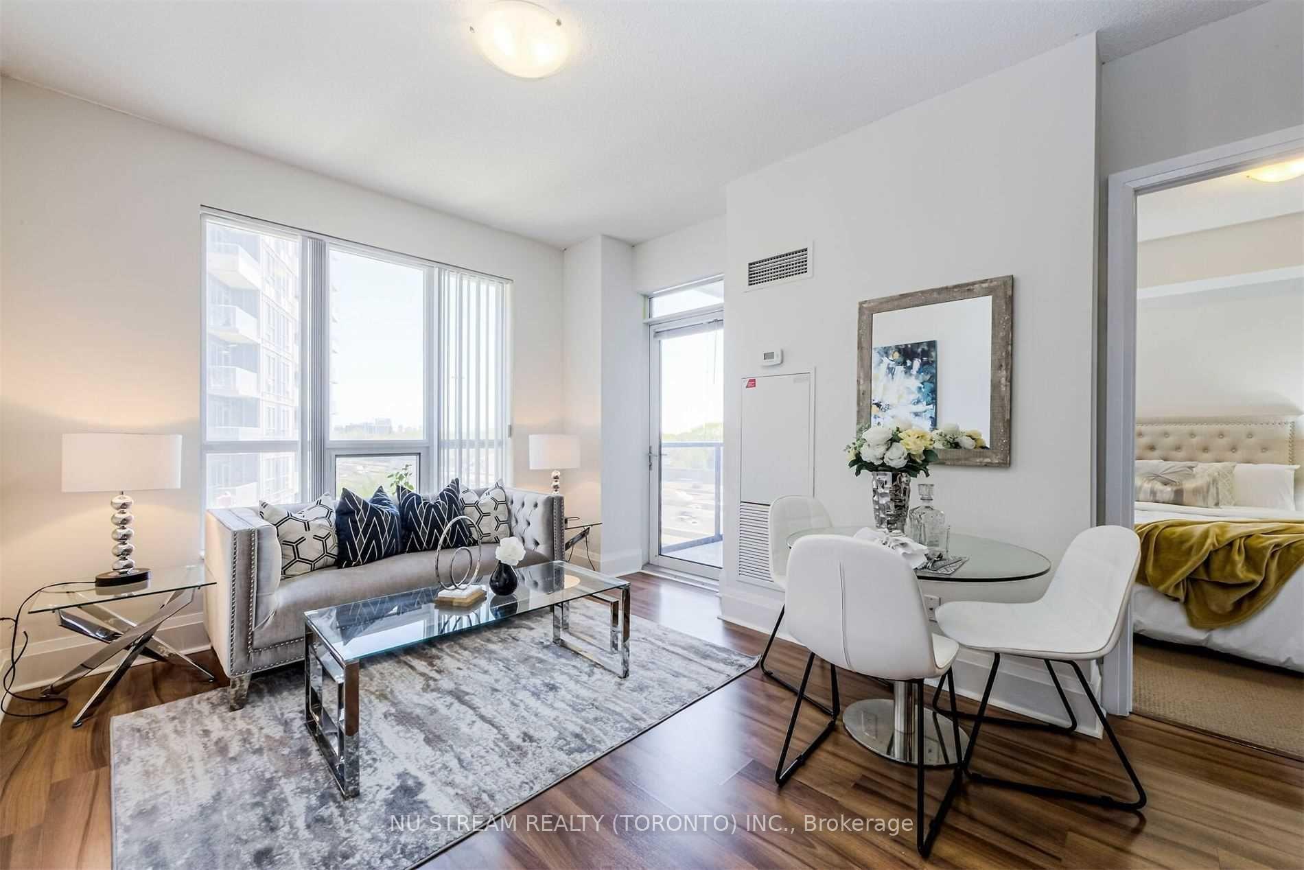 2 Bedrooms Condo at 100 Harrison Garden,  Toronto For sale