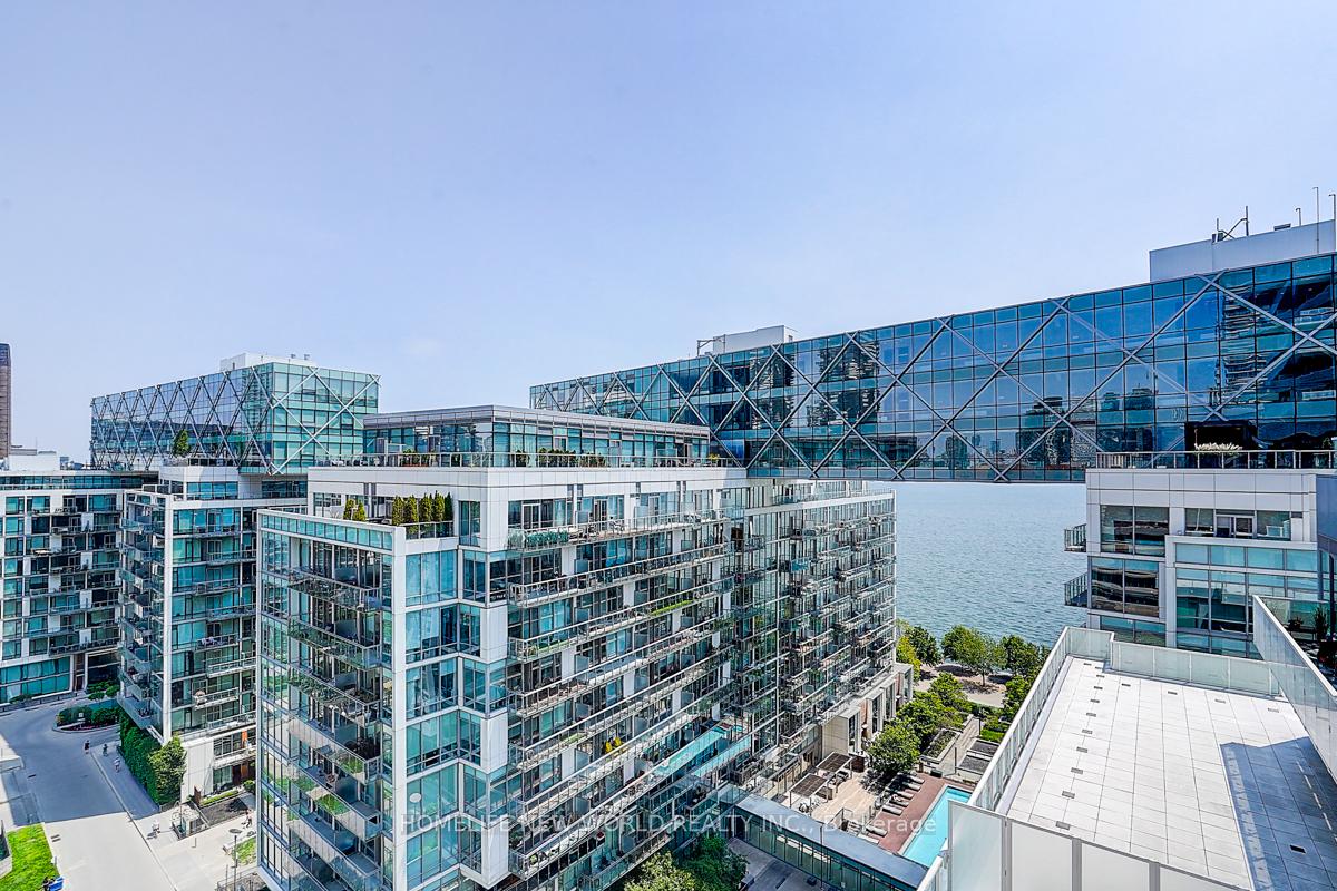 1 Bedroom Condo at 15 Queens, Toronto For sale