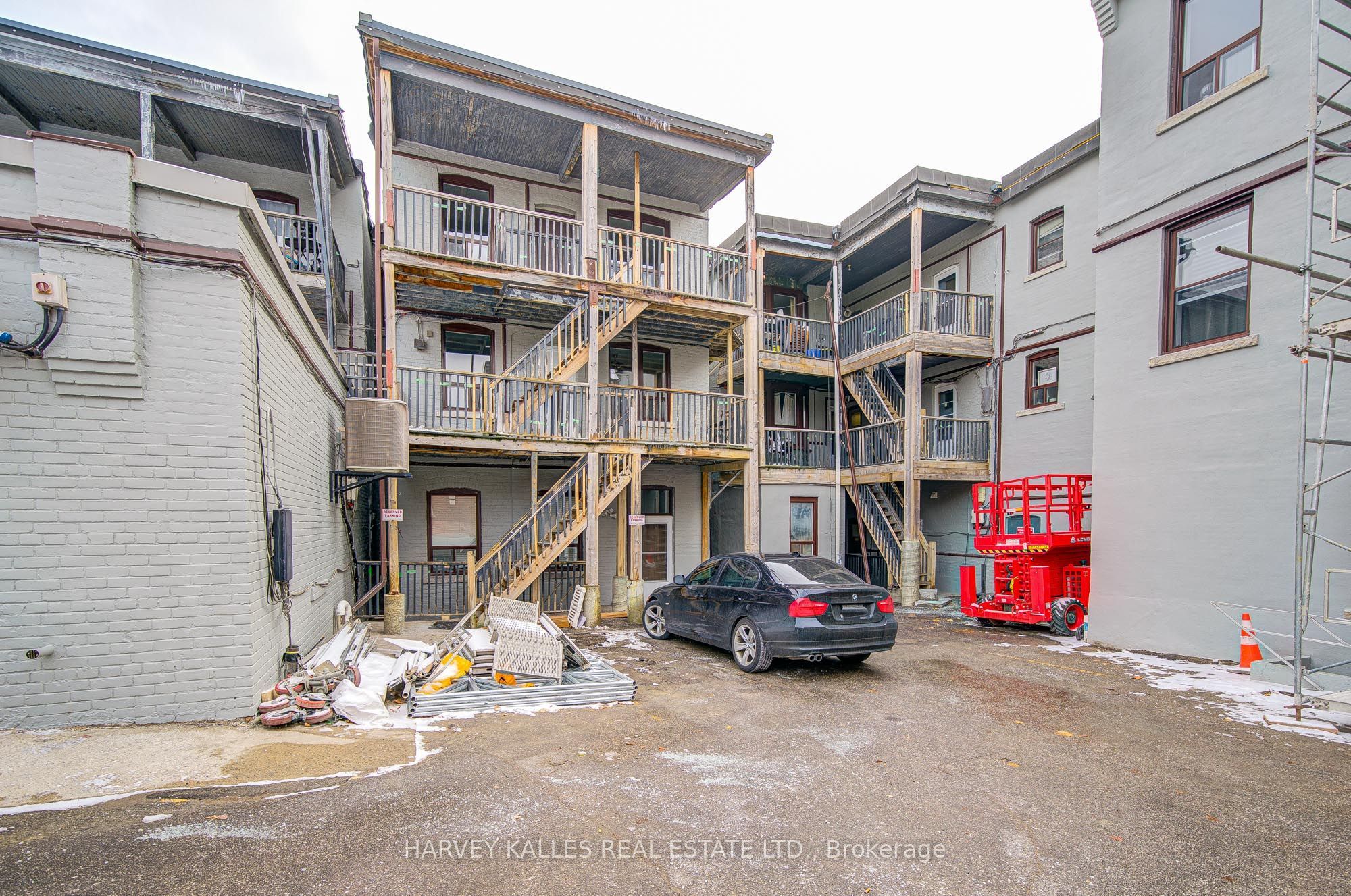 1074 St Clair Avenue W 2