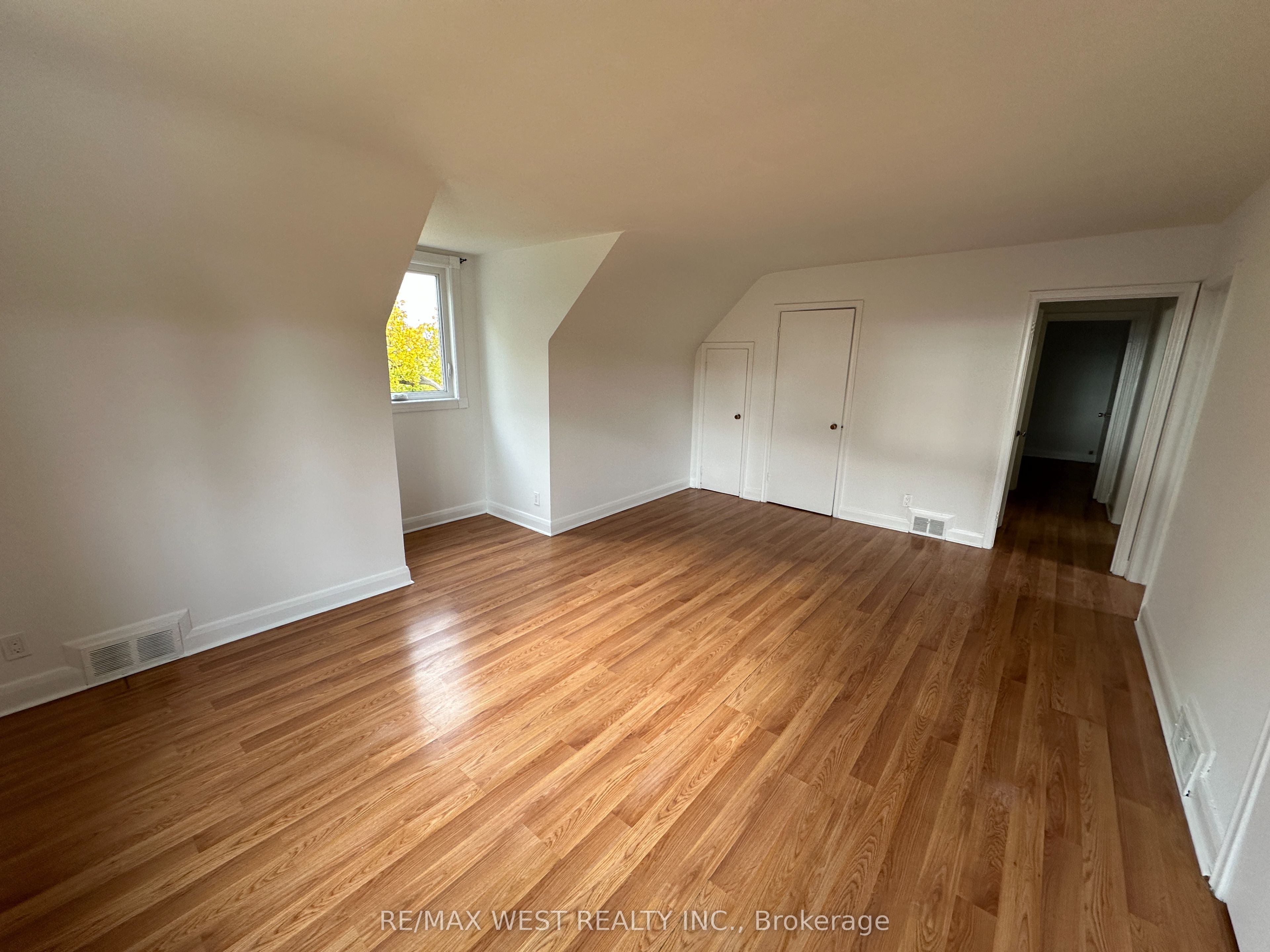 #2nd - 999 Caledonia Road, Toronto, ON M6E 4P5