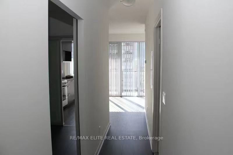 #805 - 435 Richmond Street, Toronto, ON M5V 1Y1