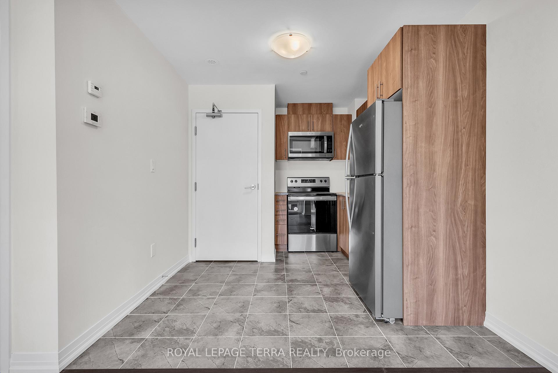 2 Bedrooms Condo at 25 Priya,  Toronto For sale