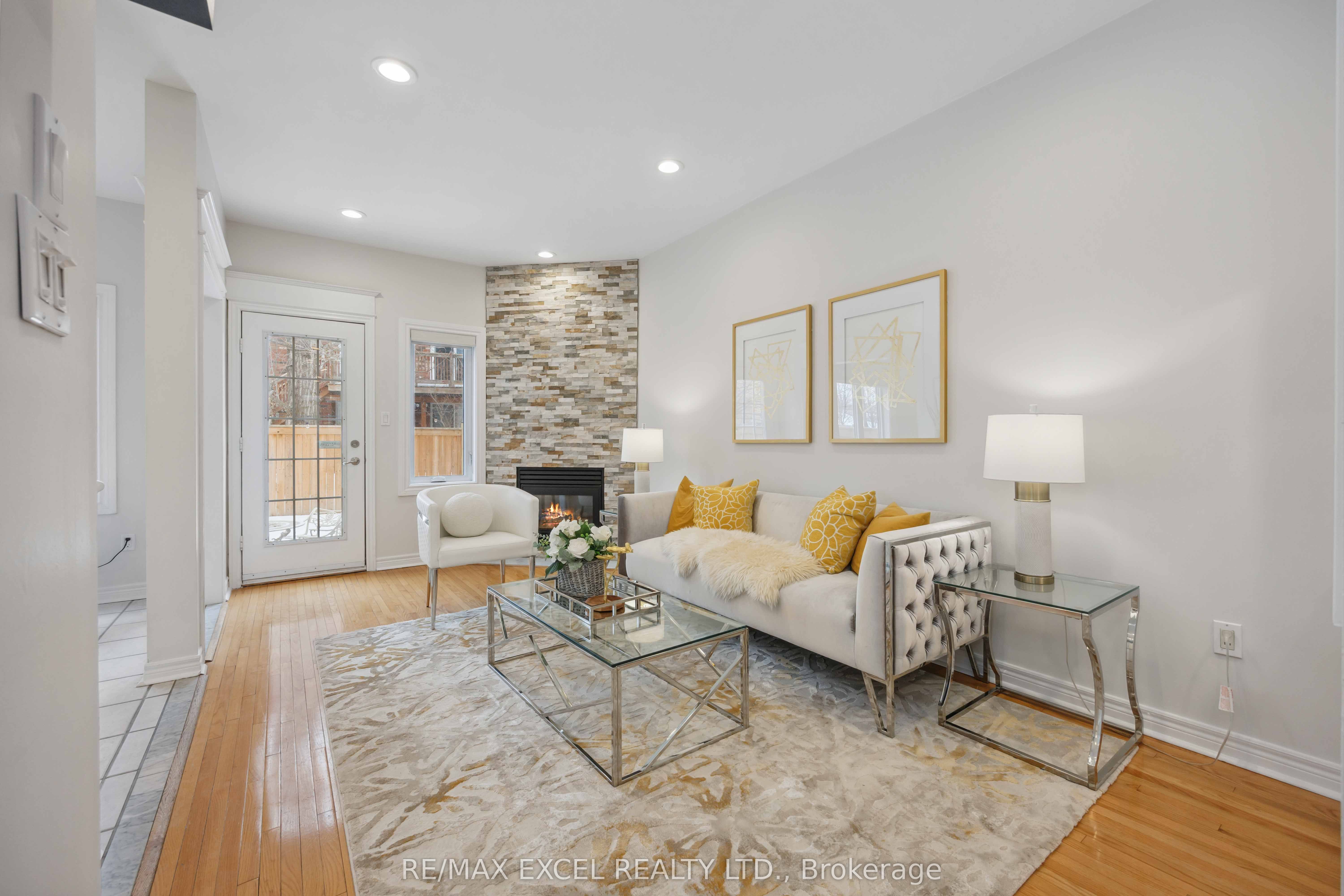 255 Shaftsbury Avenue, #66