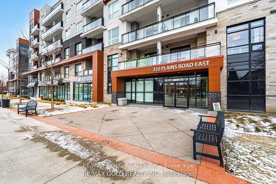 2 Bedrooms Condo at 320 Plains,  Burlington For sale