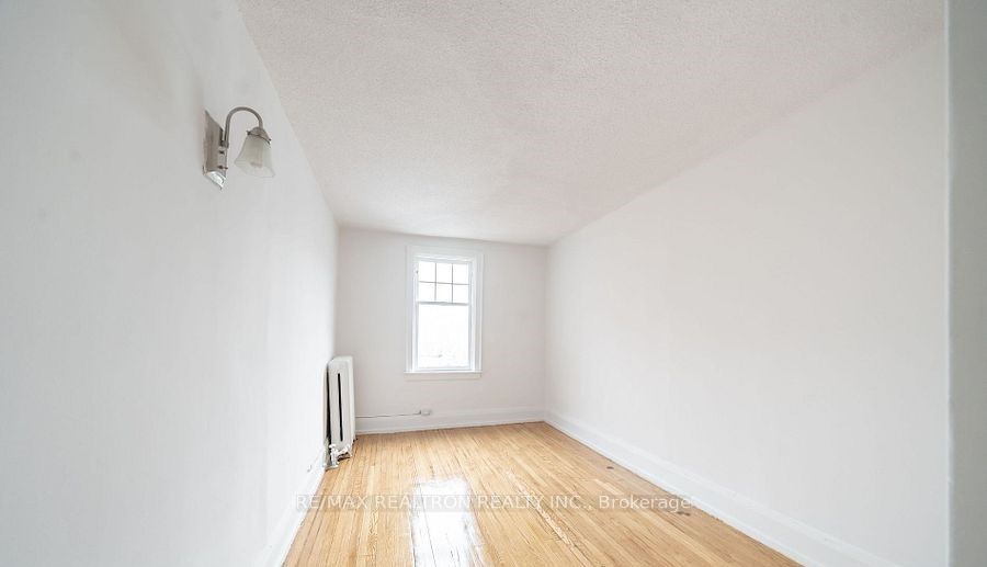 #12 - 2 Kingston Road, Toronto, ON M4L 2S4