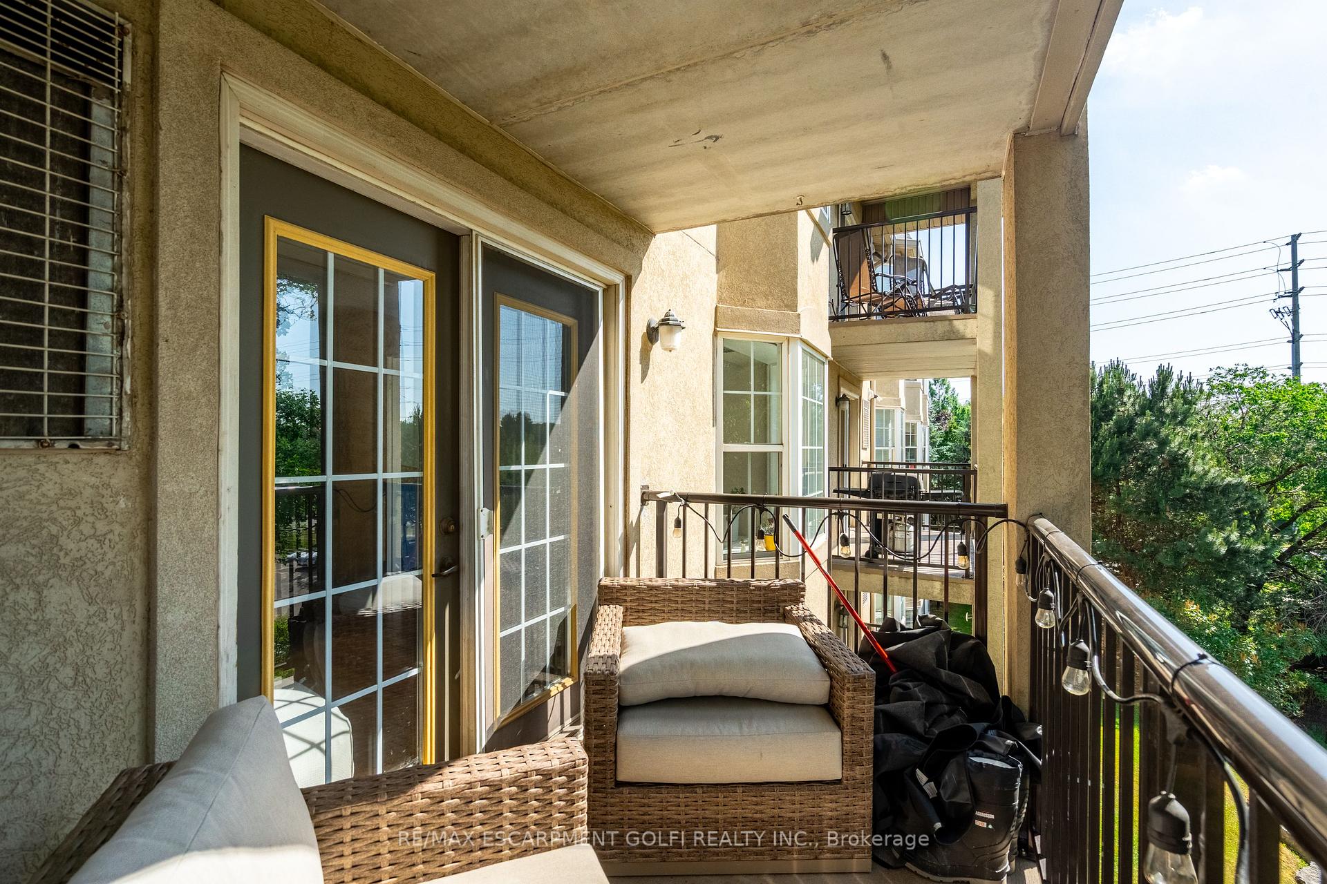 1 Bedroom Condo at 1451 Walker’s, Burlington For sale