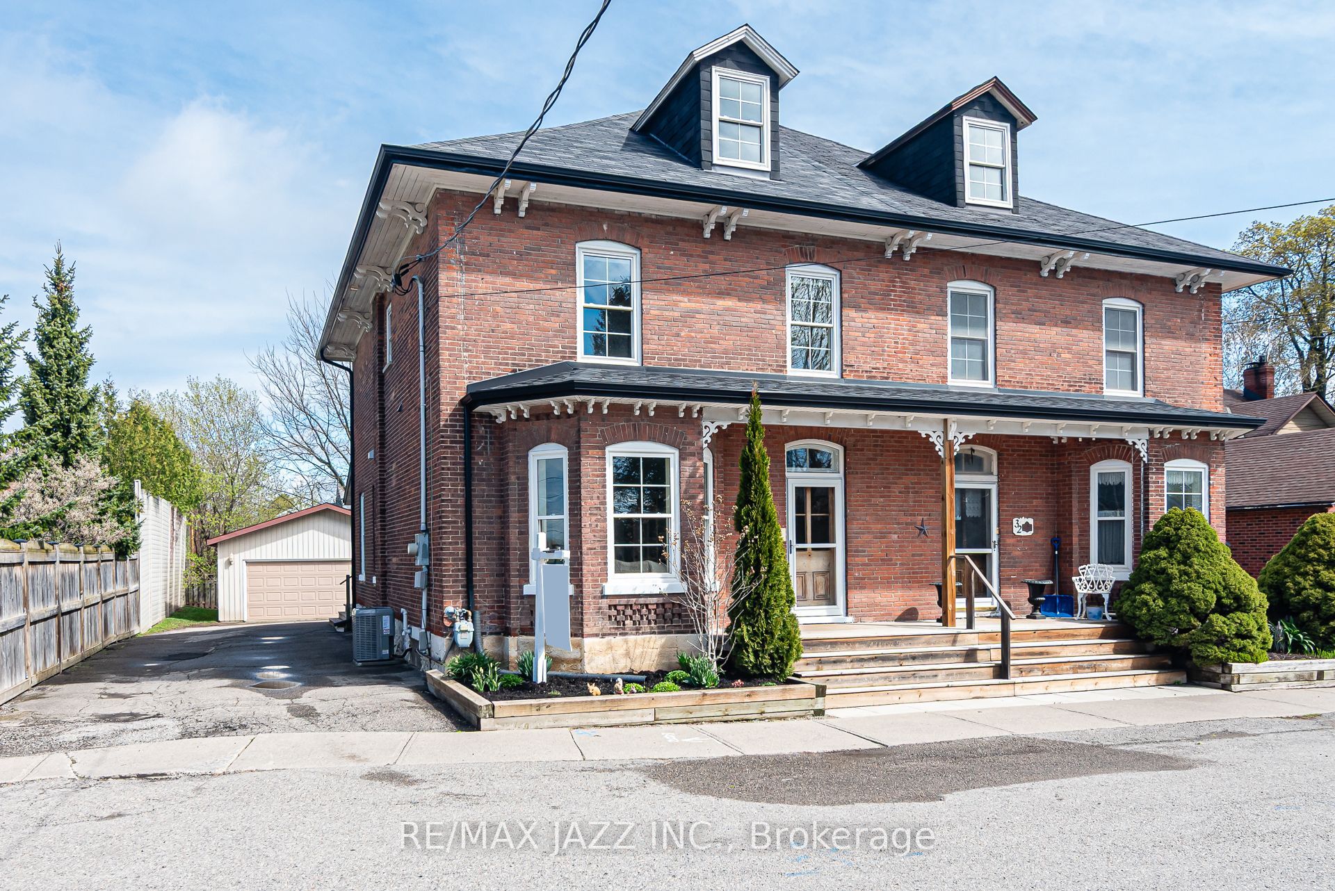 28 Emily Street, Clarington, ON L1B 1H3
