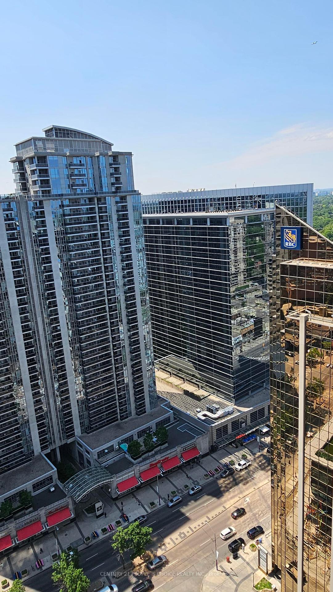 2 Bedrooms Condo at 23 Hollywood, Toronto For sale
