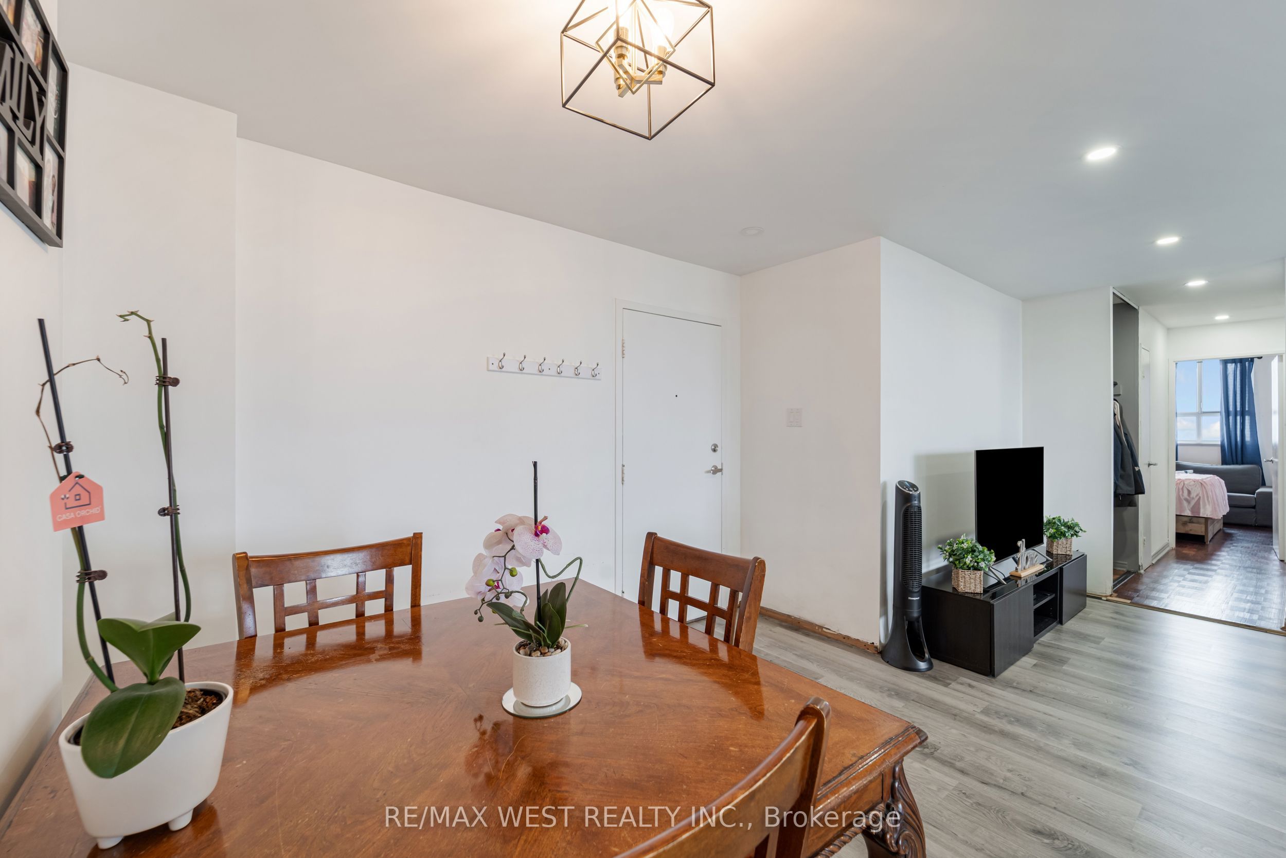 1615 Bloor Street, #1001