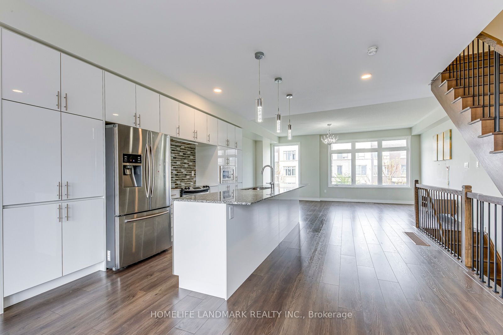 3098 Ernest Appelbe Boulevard