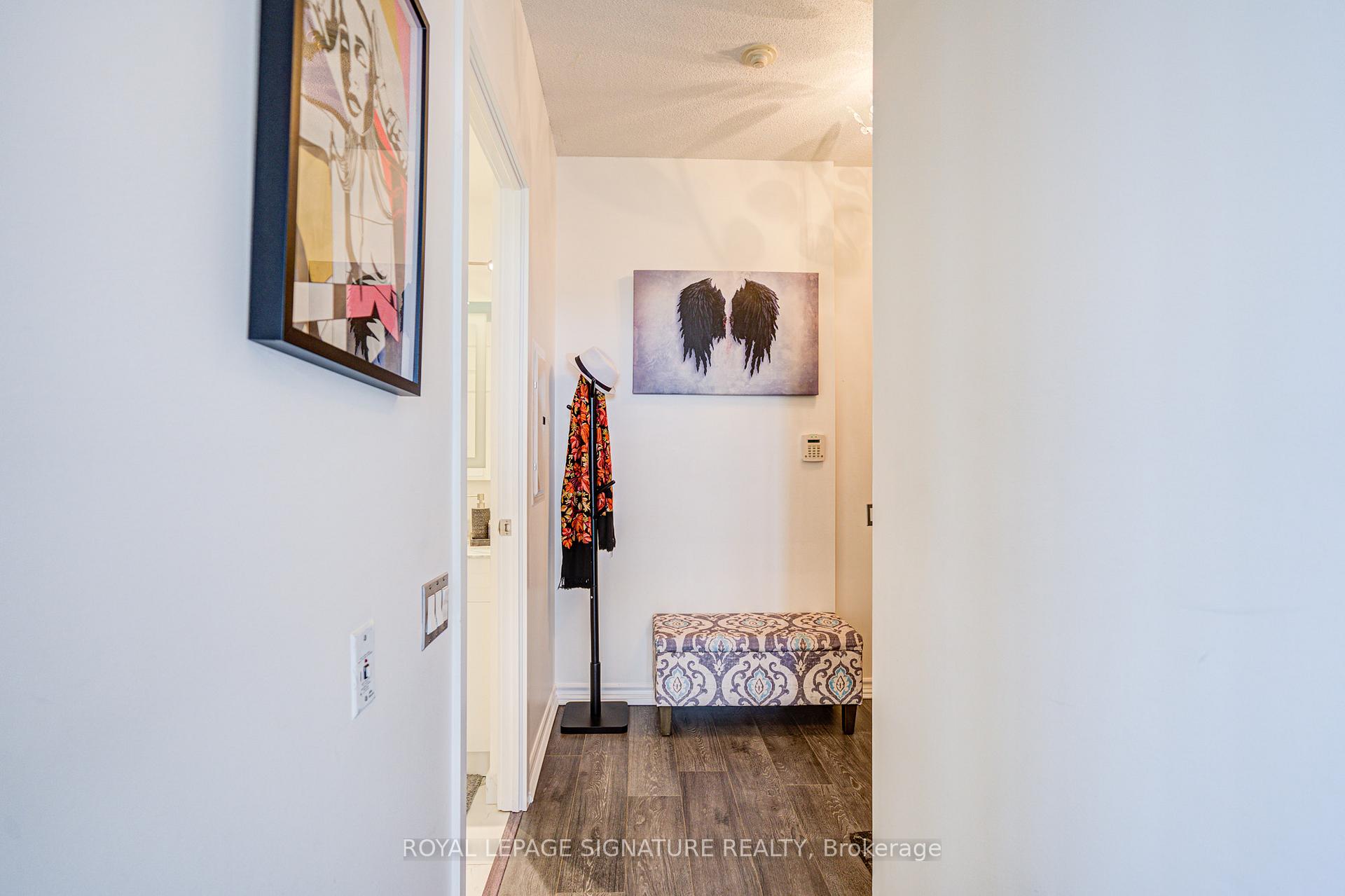 2 Bedrooms Condo at 105 The Queensway, Toronto For sale