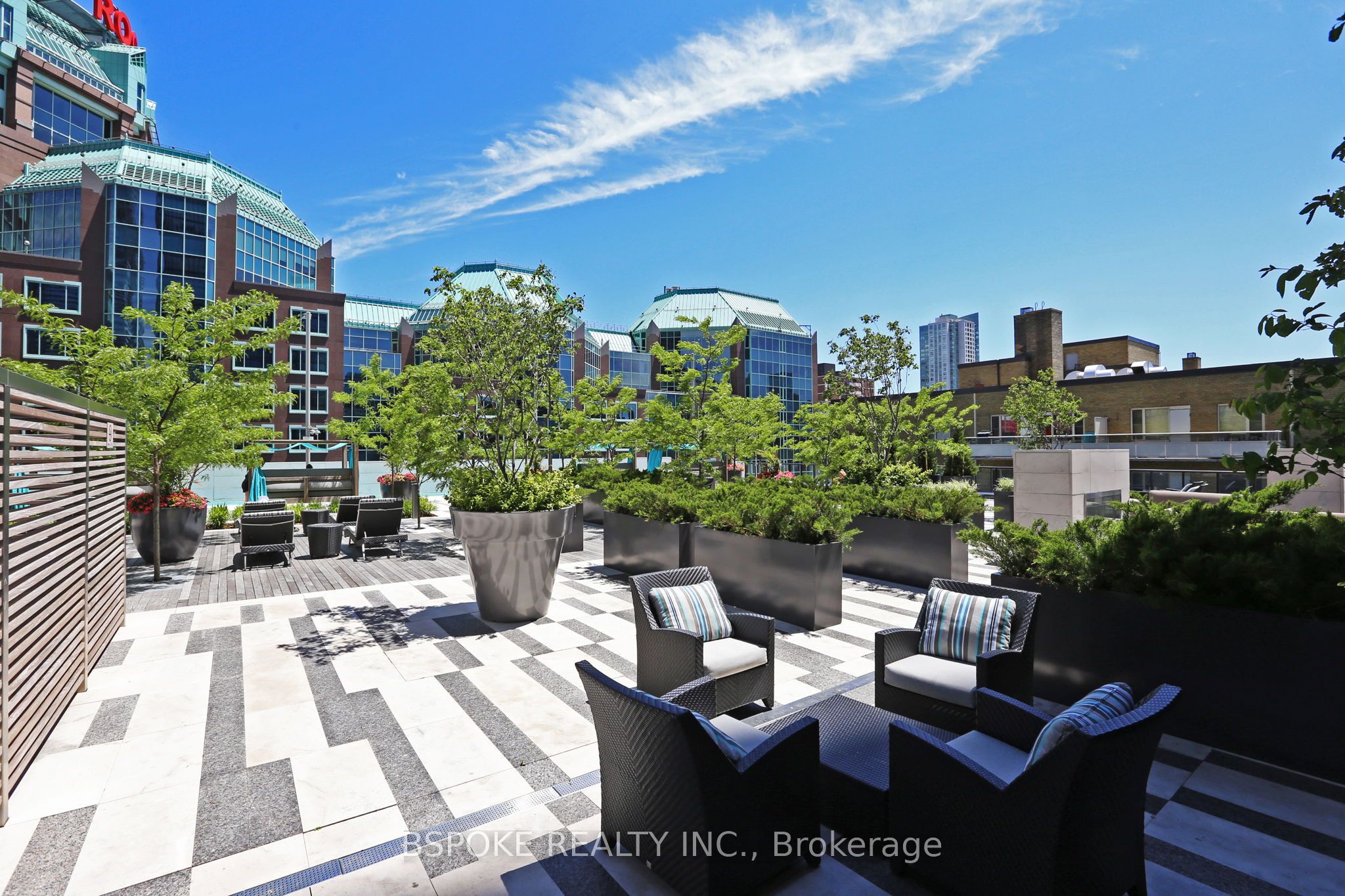 101 Charles Street E, #4402