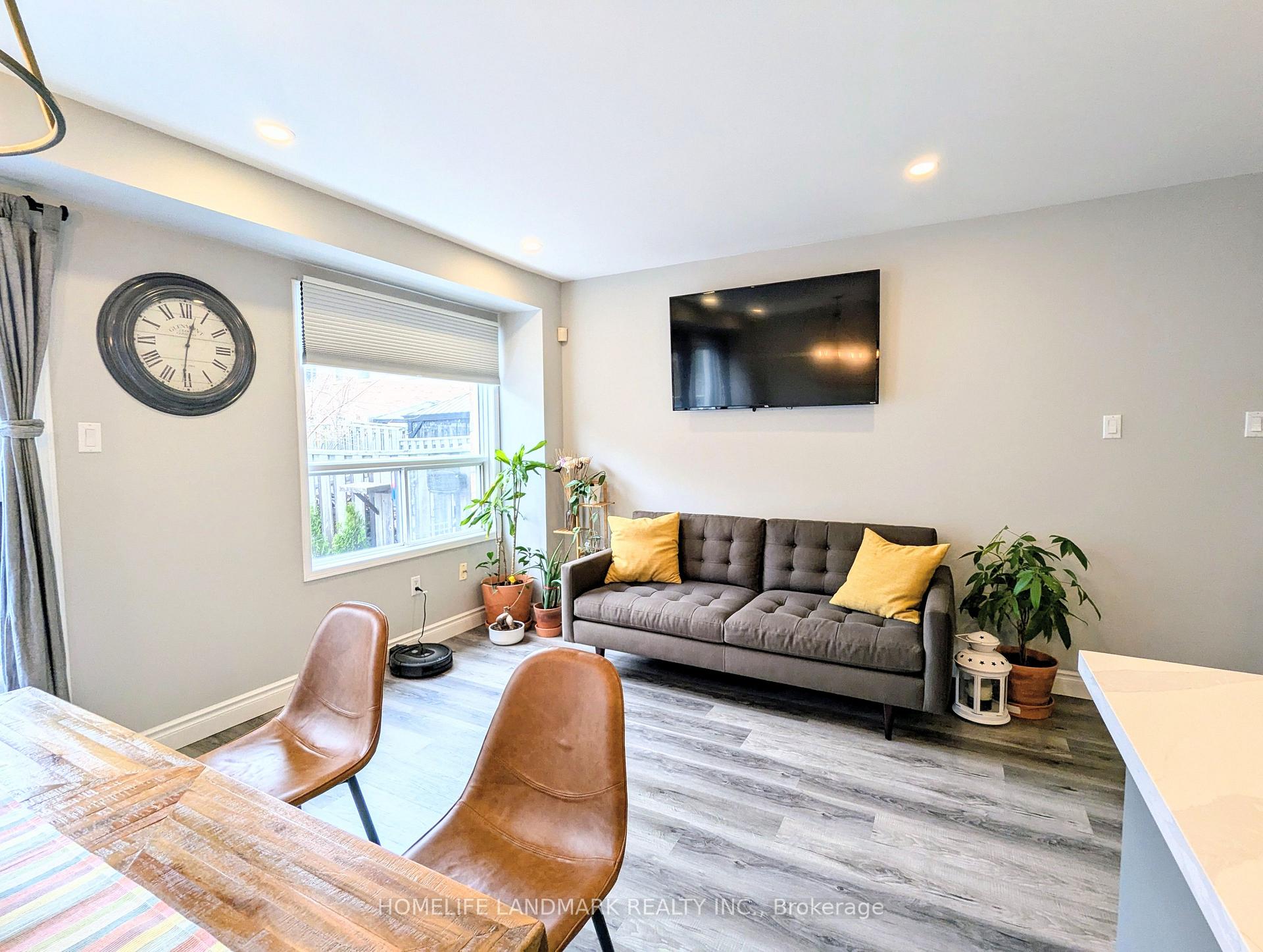 3 Bedrooms Condo at 86 Tania,  Vaughan For sale