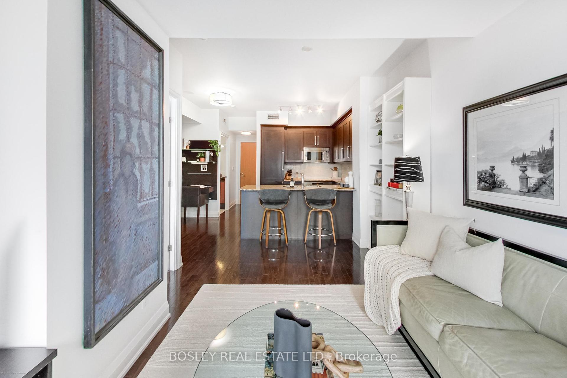 2 Bedrooms Condo at 1 Bedford, Toronto For sale