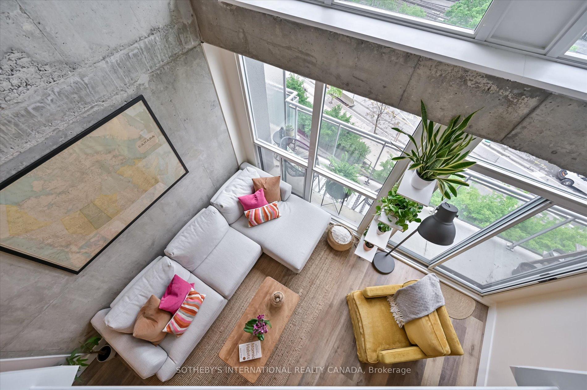 2 Bedrooms Condo at 1029 King, Toronto For sale